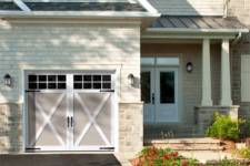 5 Must-Have Accessories for a Stylish Garage Door